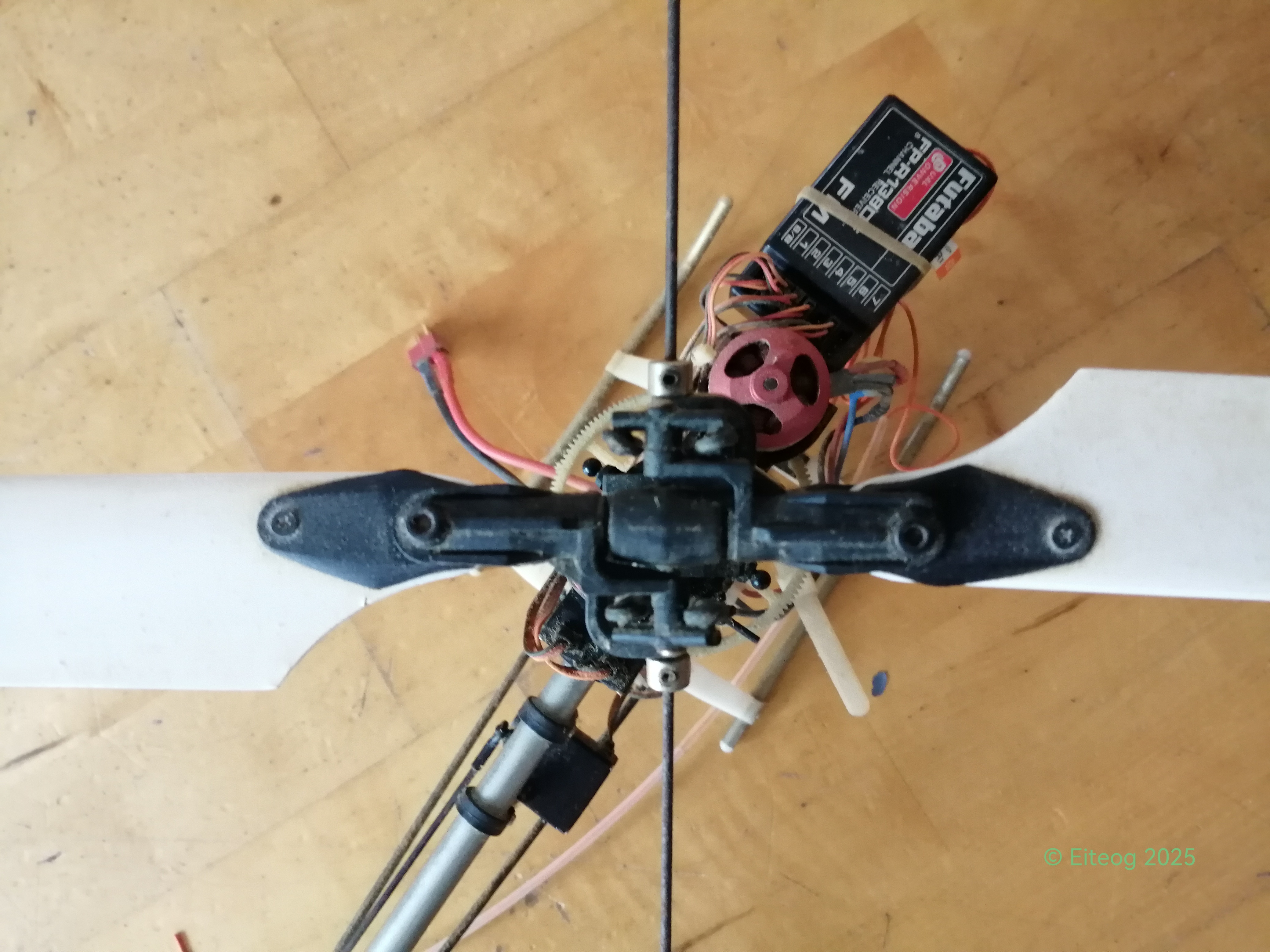 Small RC Helicopter Main Rotor Blade Holders