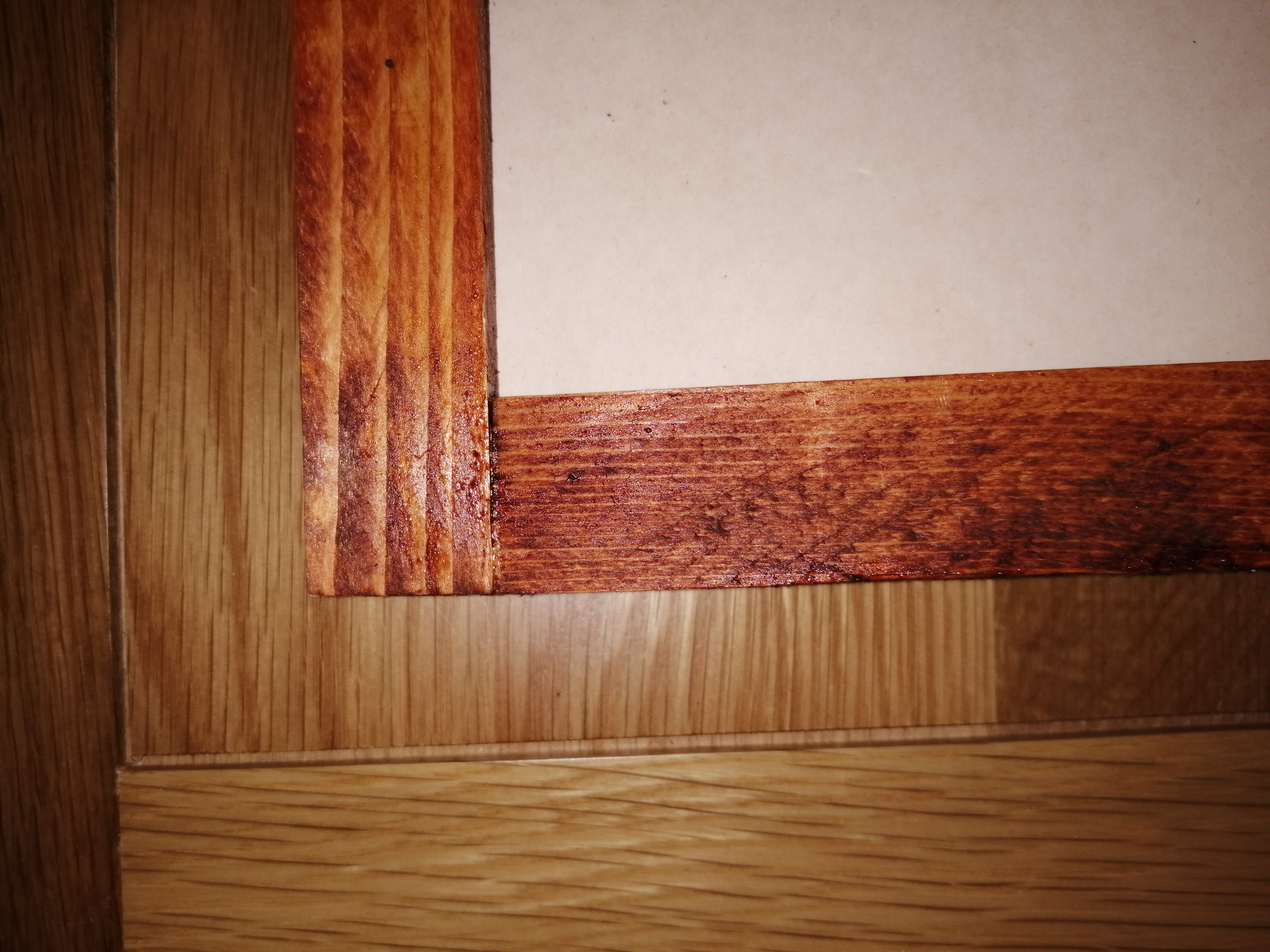 Front view of corner lap joint