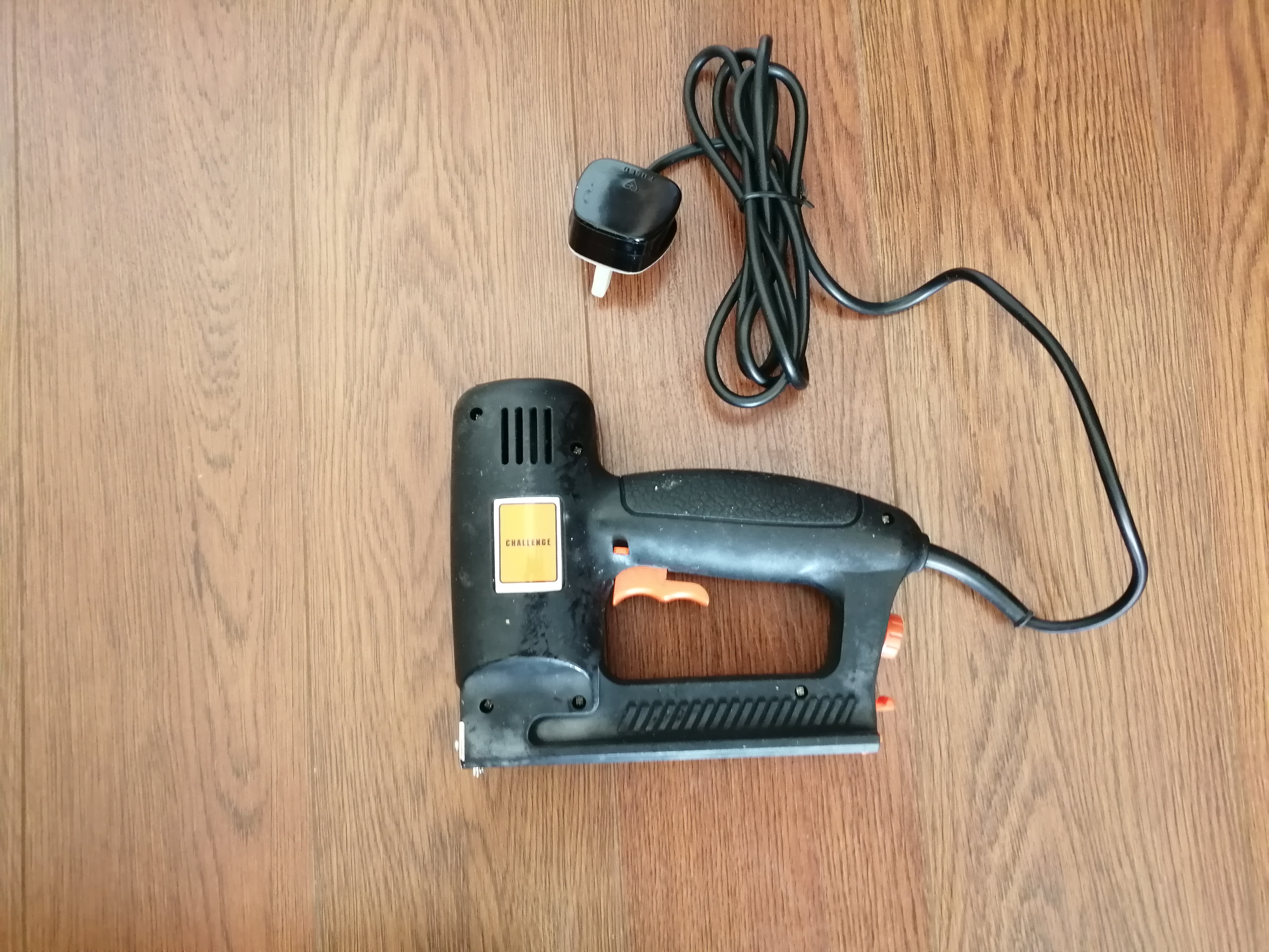 Staple gun used to stable joints